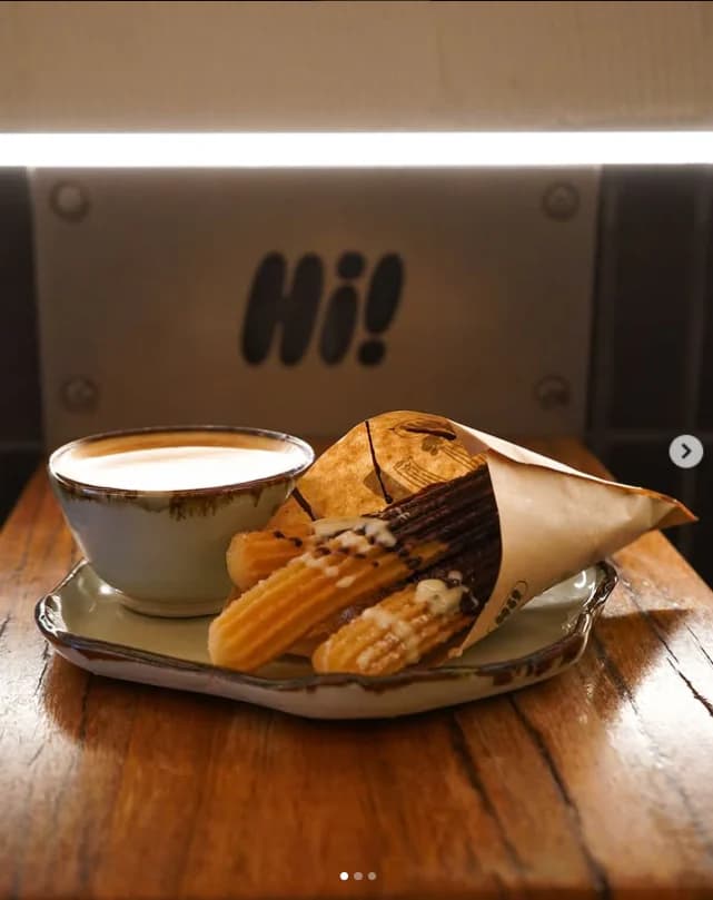 Café y churros en HI! Pontevedra